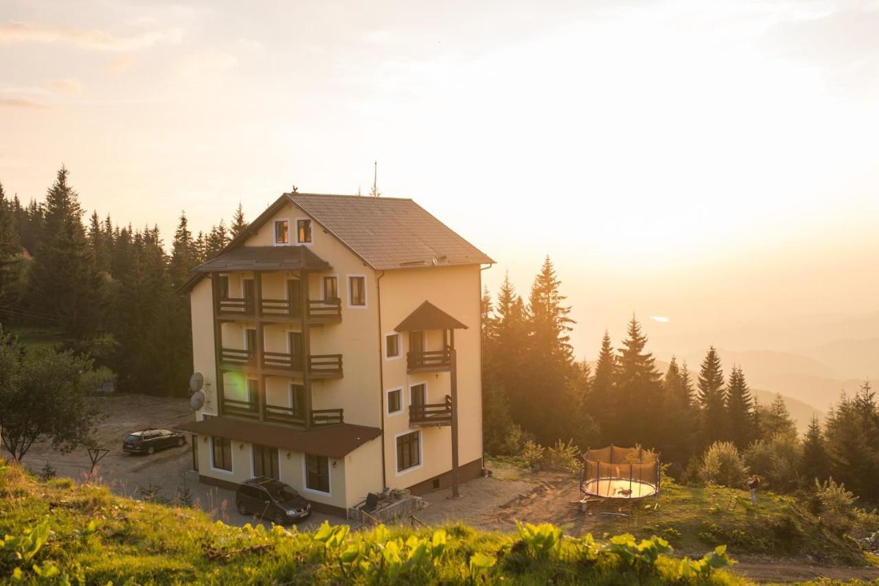Отель Hotel Muntele Mic Borlova-20