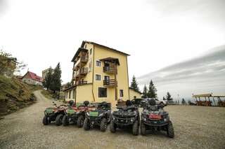 Отель Hotel Muntele Mic Borlova-1